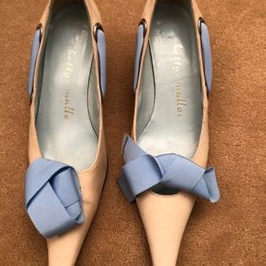 Beige Pump with Laser grosgrain bow